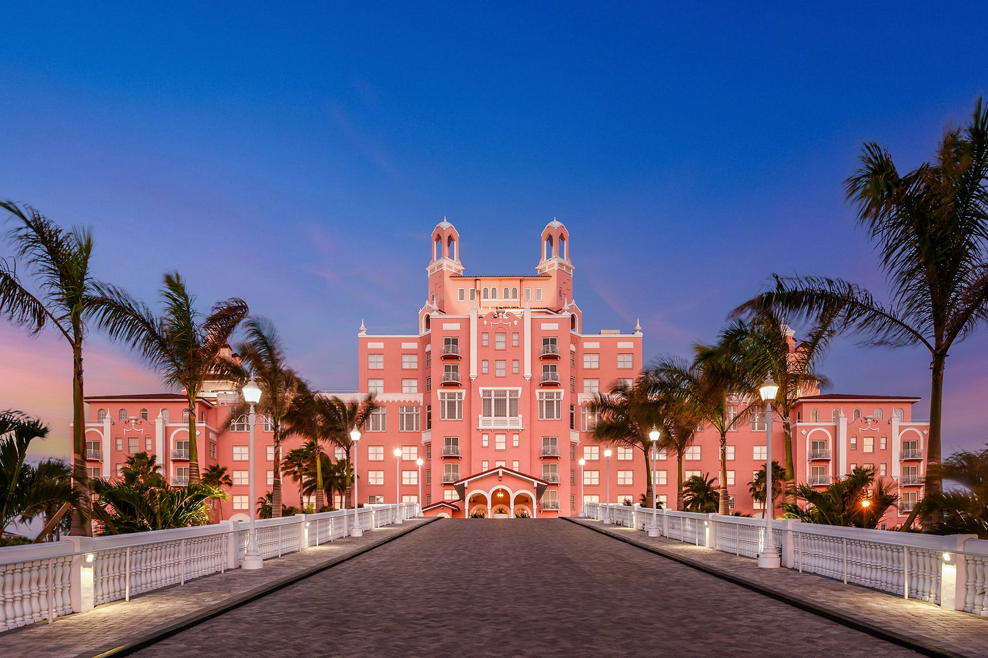 The Don Cesar resort uses an Ascension Clarity lift for their outdoor patio.